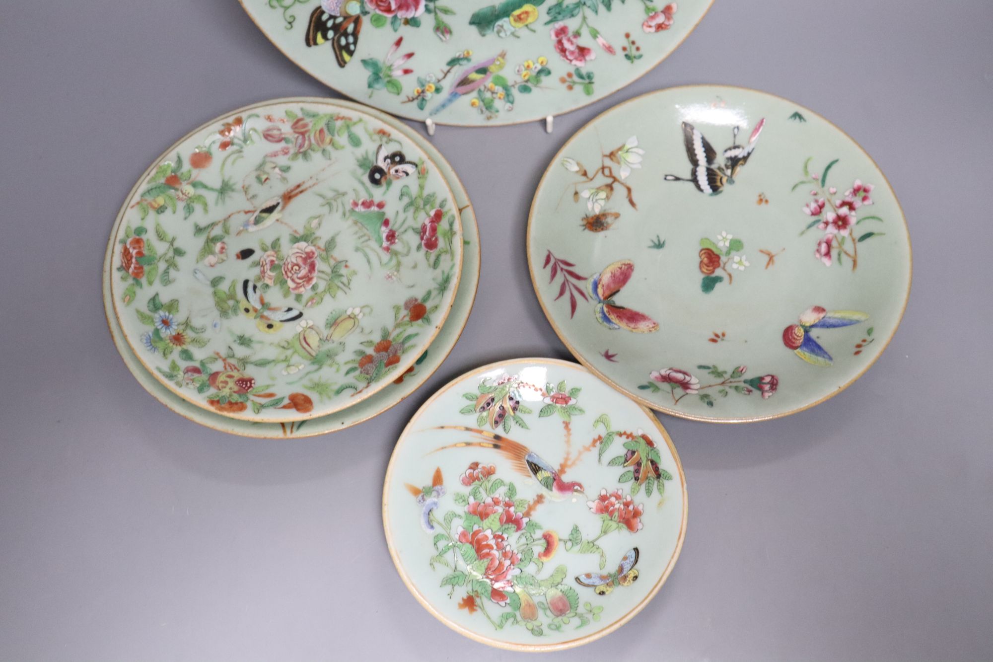 A set of five Chinese celadon famille rose plates, largest diameter 26cm